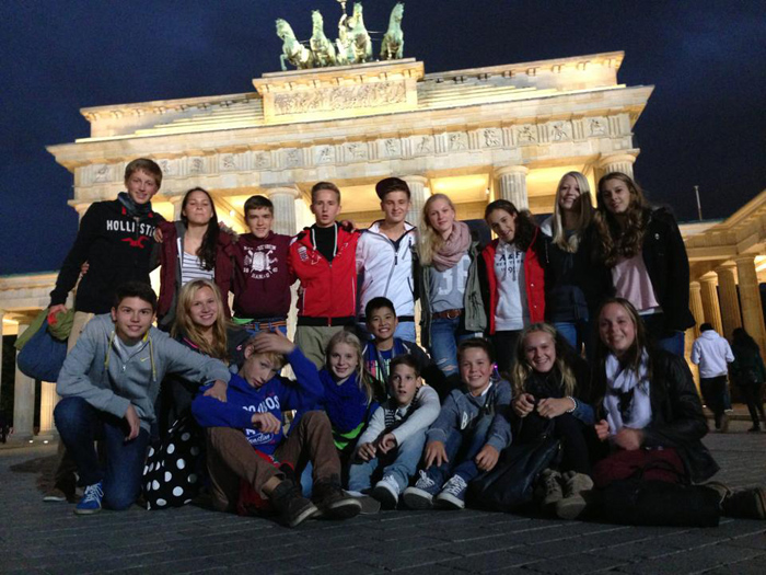 Nicht nur Hockey auf dem Programm: Halt am Brandenburger Tor in Berlin